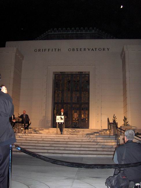 Los Angeles Mayor Antonio R. Villaraigosa gives a short opening speech on the north steps of Griffith Observatory